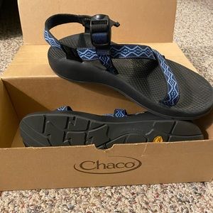 New women’s Chacos Z1 size 10
